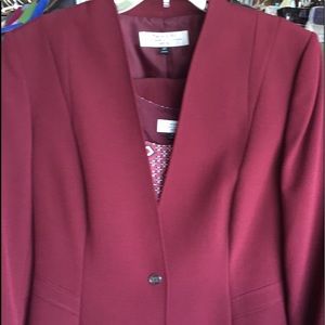 Tahari 3 pc pantsuit - sz 8p